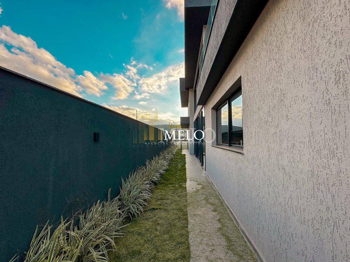 Lindíssima Casa à Venda no Condomínio Alphaville Lagoa dos Ingleses por R$3.900.000,00 - Nova Lima - 