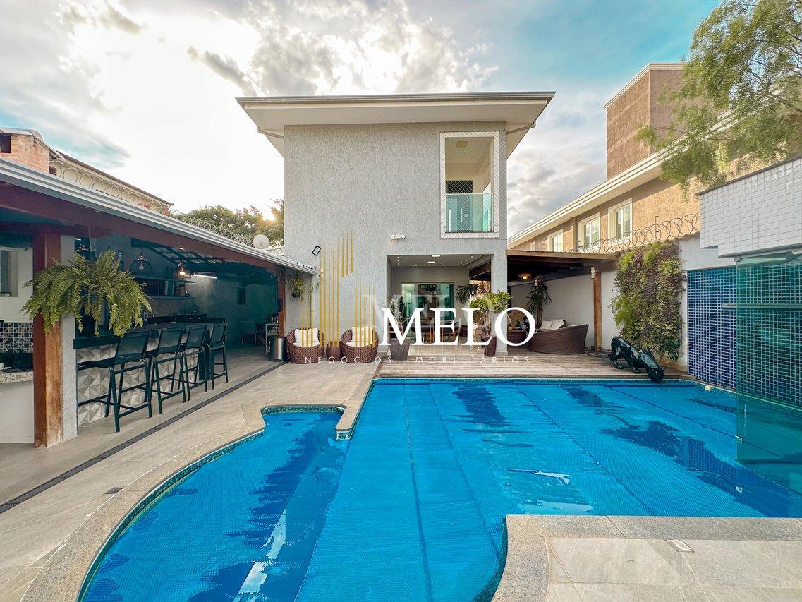 Belíssima casa à Venda no bairro Santa Amélia por R$2.200.000,00 - Belo Horizonte - 