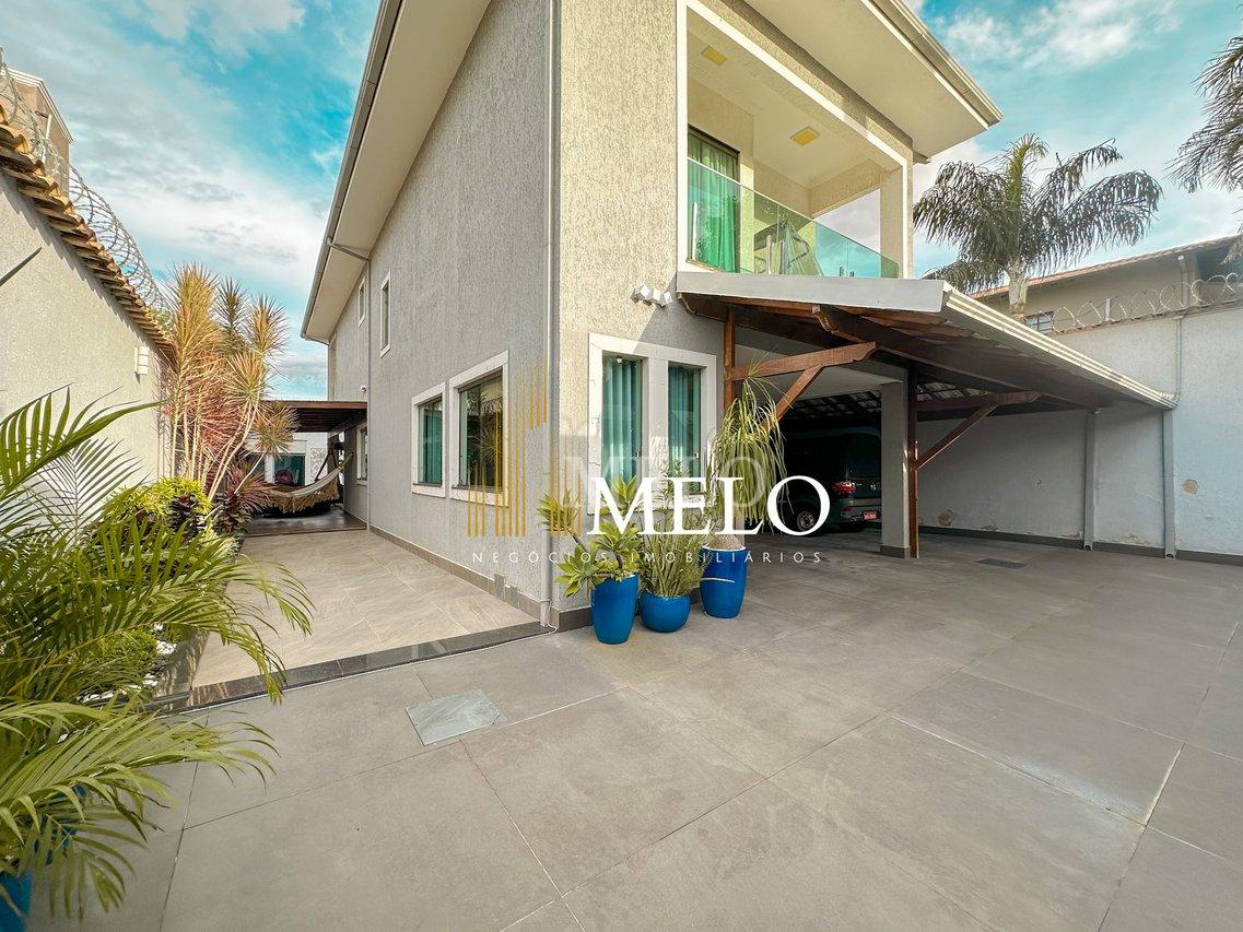 Belíssima casa à Venda no bairro Santa Amélia por R$2.200.000,00 - Belo Horizonte - 