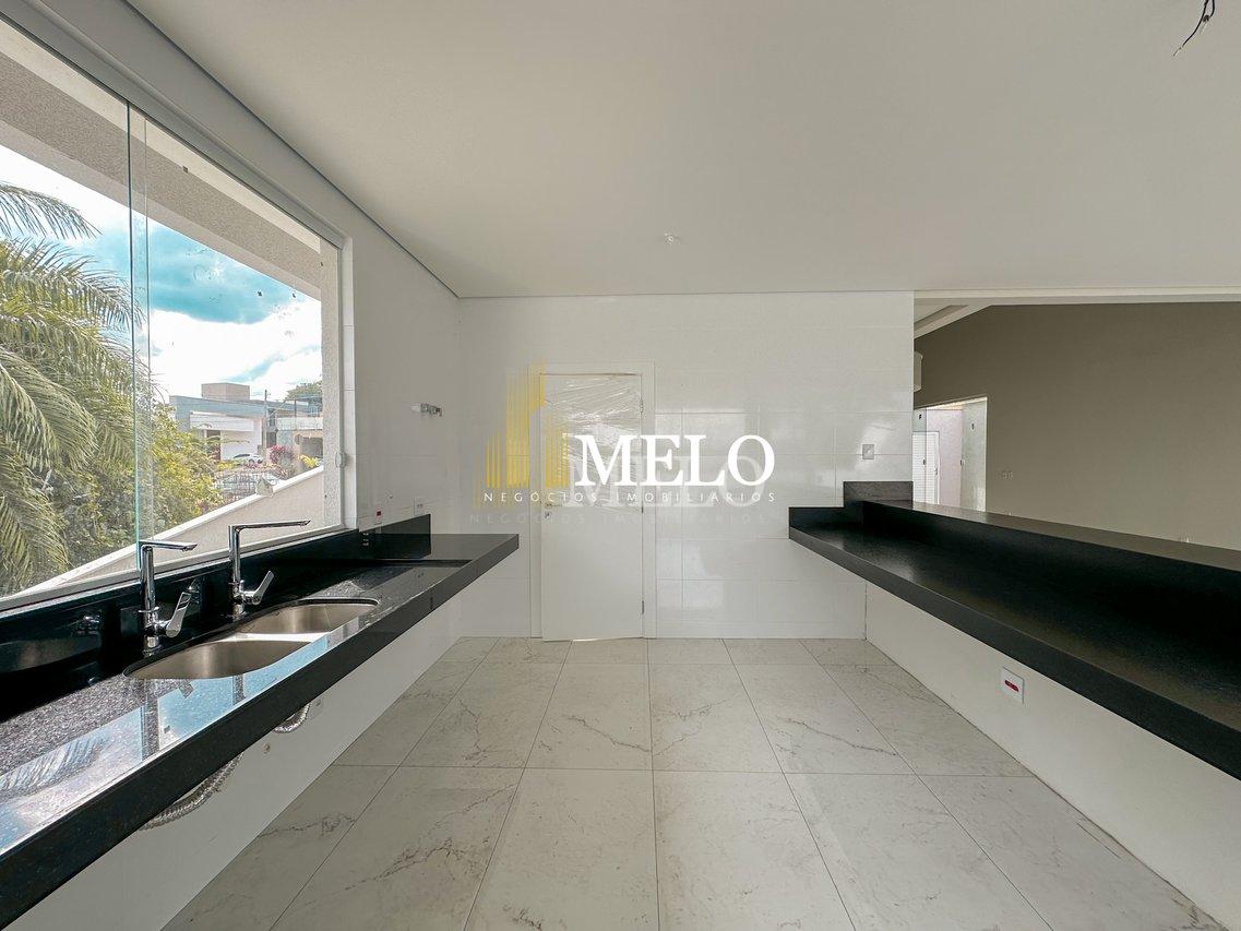 Linda casa à venda no condomínio Portal do Sol por R$3.800.000,00 Rua Taurus Contagem - 