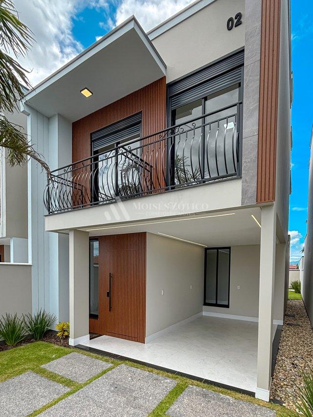 Casa com piscina no bairro Universitário! Rua José João Benatti Tijucas - 