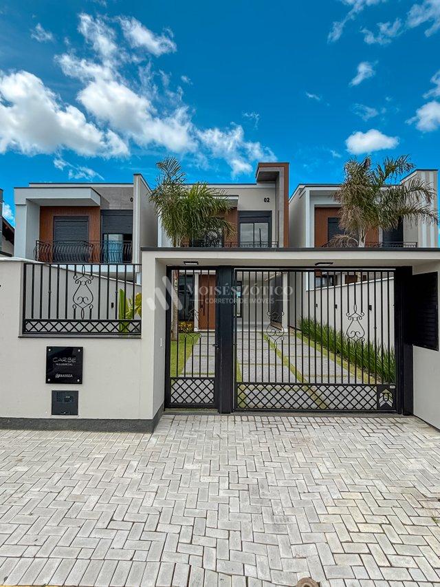 Casa com piscina no bairro Universitário! Rua José João Benatti Tijucas - 
