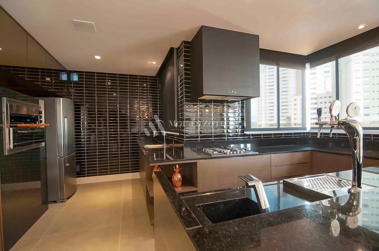 Apartamento de 3 suítes no Centro de Balneário Camboriú Rua 4600 Balneário Camboriú - 