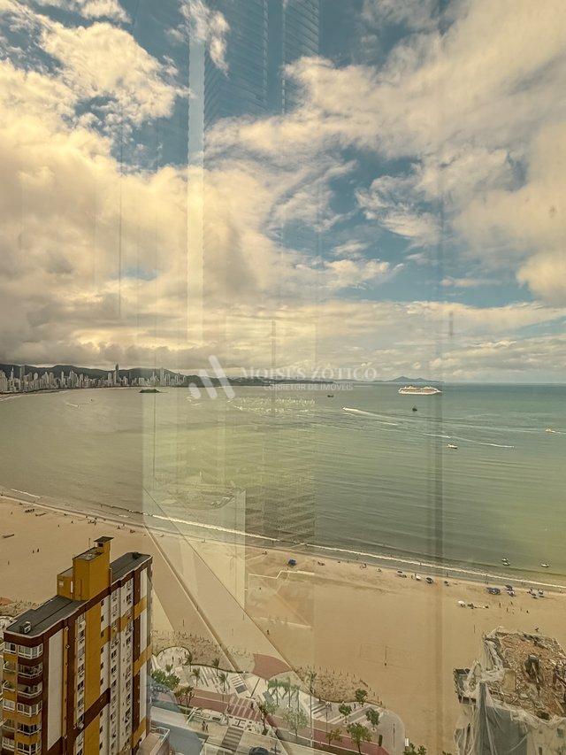 Apartamento de 3 suítes no Centro de Balneário Camboriú Rua 4600 Balneário Camboriú - 