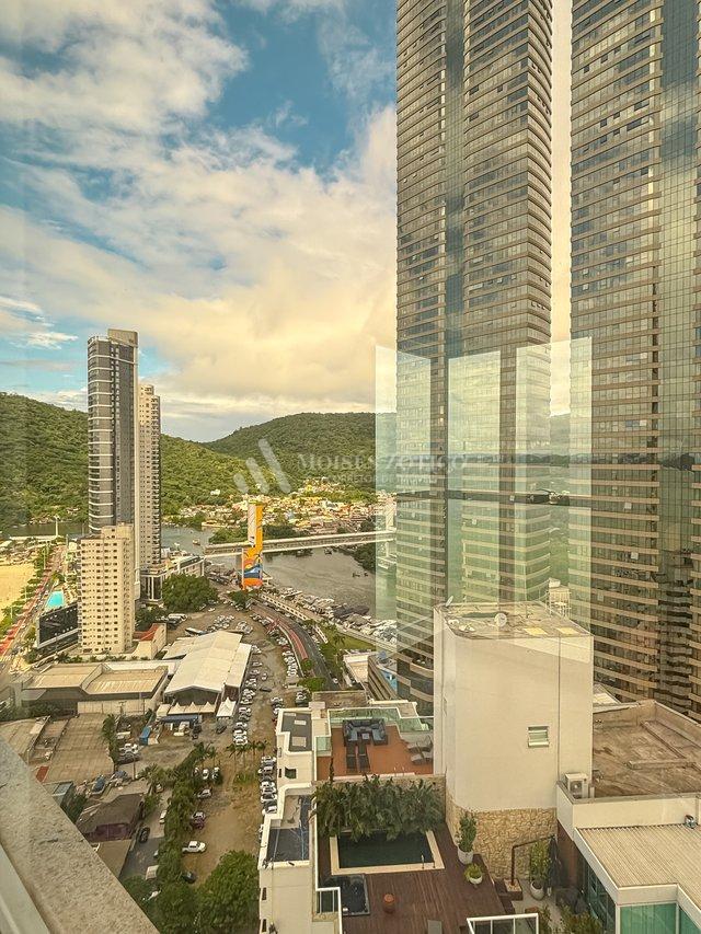 Apartamento de 3 suítes no Centro de Balneário Camboriú Rua 4600 Balneário Camboriú - 