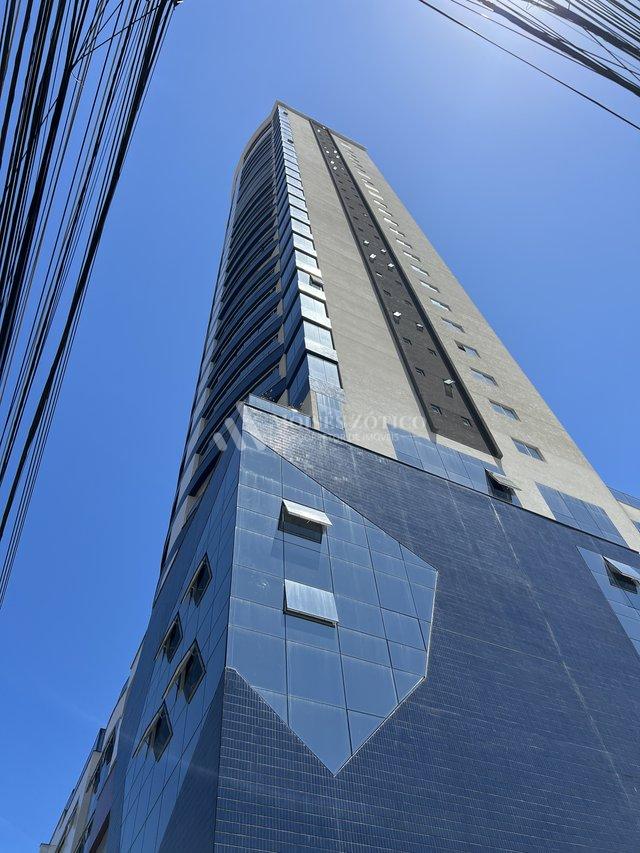 Apartamento de 3 suítes e 3 vagas de garagem em Meia Praia Rua 334 Itapema - 