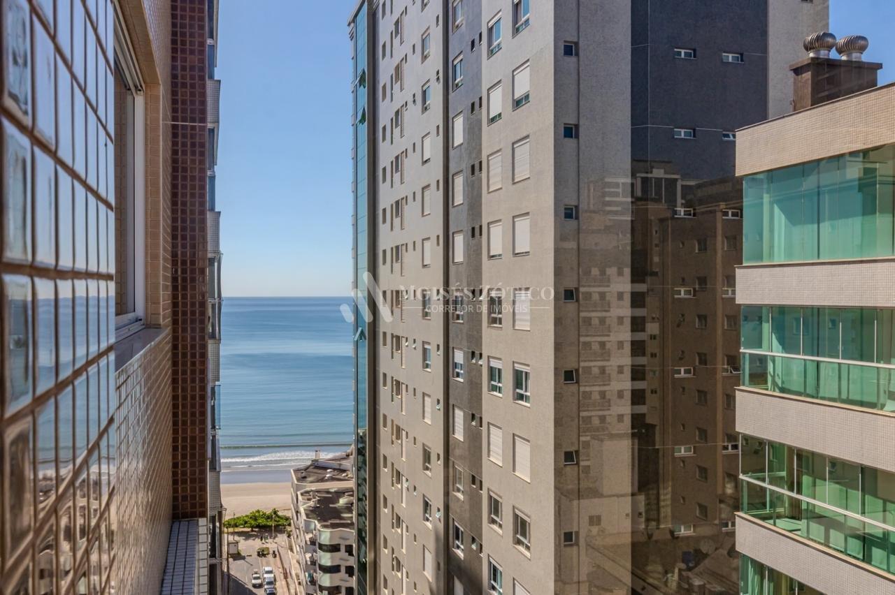 Apartamento semimobiliado de 4 suítes em Meia Praia Rua 234 Itapema - 
