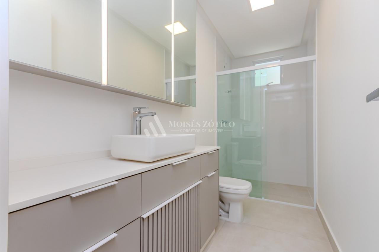 Apartamento semimobiliado de 4 suítes em Meia Praia Rua 234 Itapema - 
