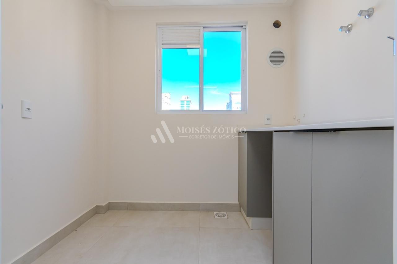 Apartamento semimobiliado de 4 suítes em Meia Praia Rua 234 Itapema - 