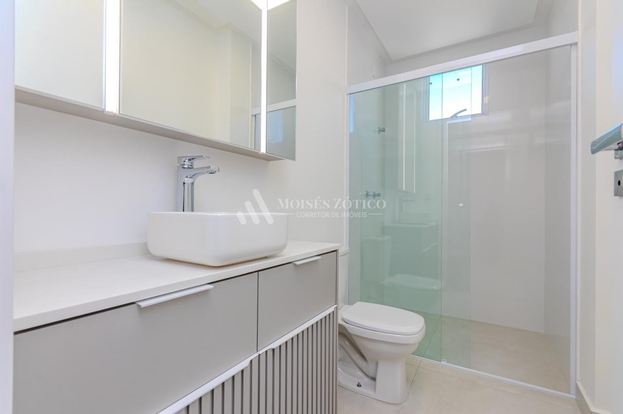 Apartamento semimobiliado de 4 suítes em Meia Praia Rua 234 Itapema - 
