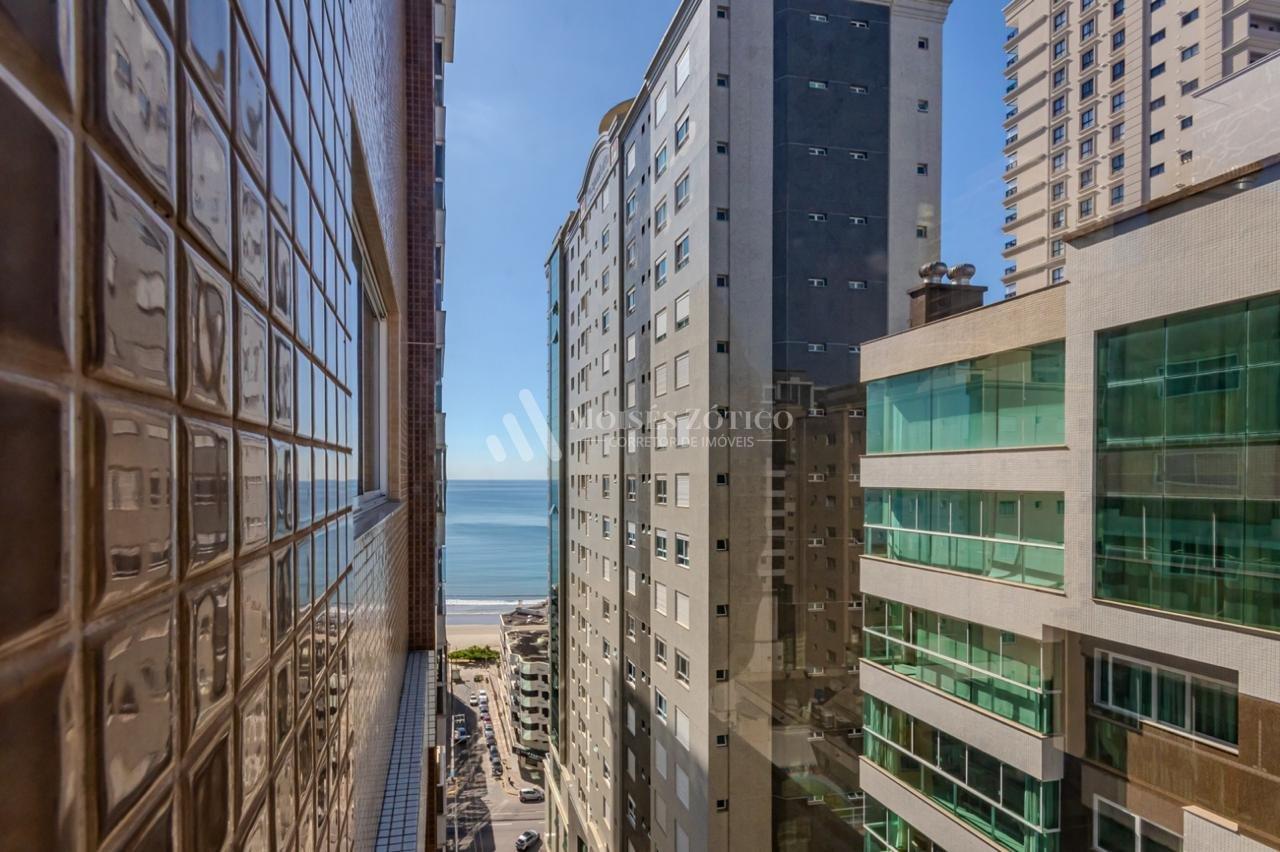 Apartamento semimobiliado de 4 suítes em Meia Praia Rua 234 Itapema - 