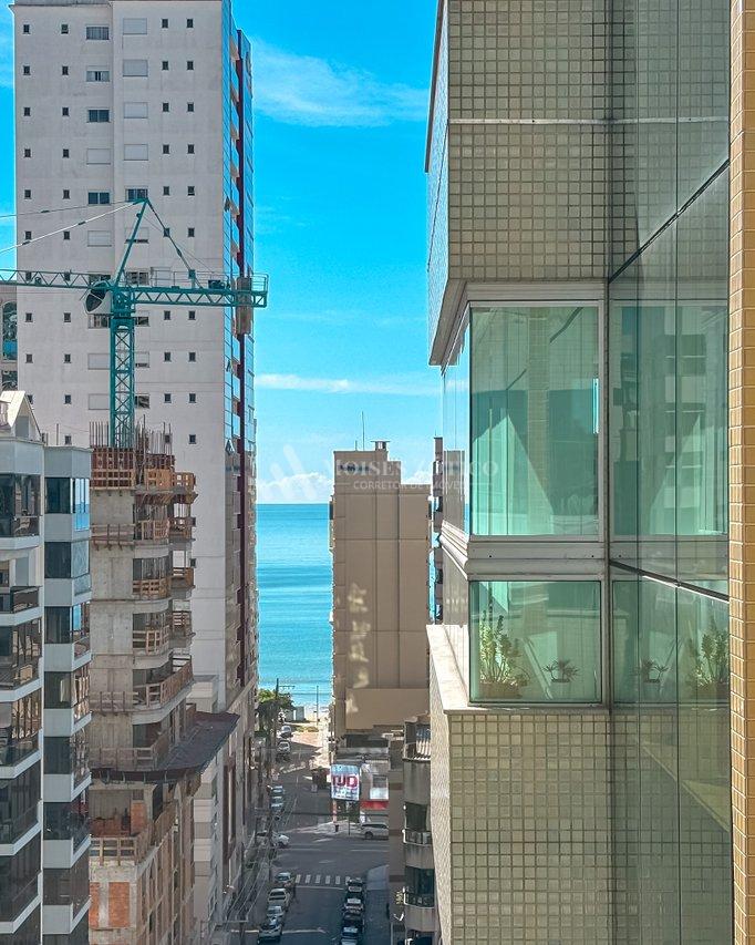 Apartamento mobiliado com 4 suítes e 3 vagas de garagem em Meia Praia Rua 256 Itapema - 
