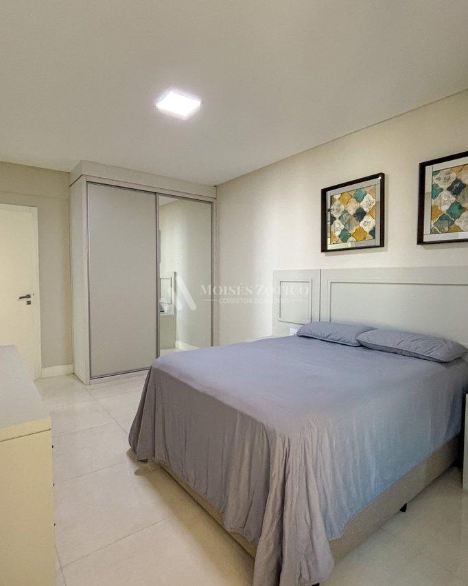 Apartamento mobiliado com 4 suítes e 3 vagas de garagem em Meia Praia Rua 256 Itapema - 