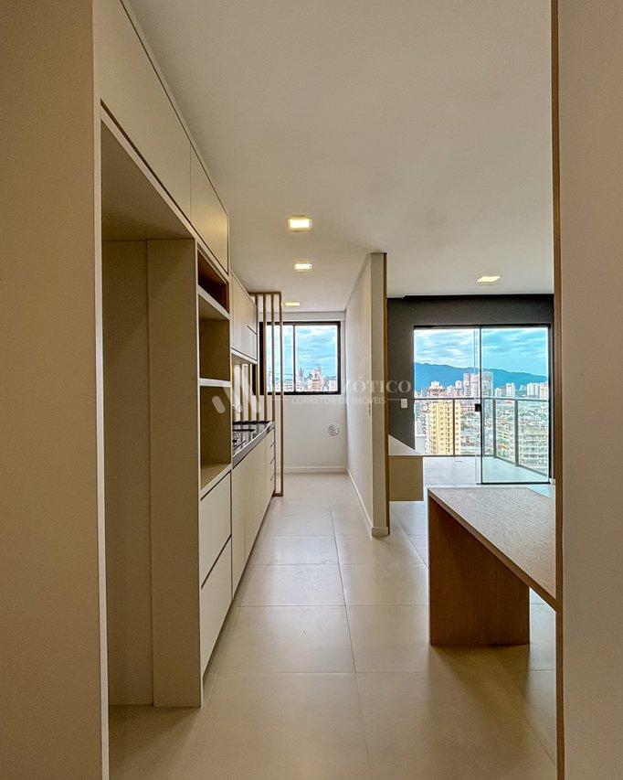 Apartamento semimobiliado com 2 suítes em Itapema Rua 406 E Itapema - 