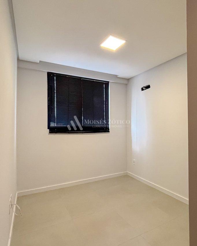 Apartamento semimobiliado com 2 suítes em Itapema Rua 406 E Itapema - 