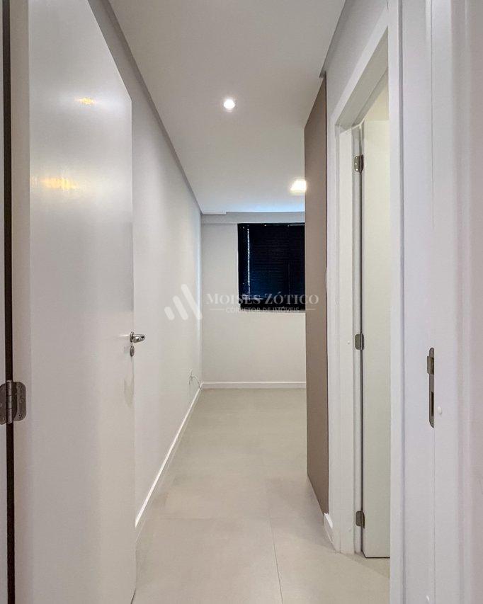 Apartamento semimobiliado com 2 suítes em Itapema Rua 406 E Itapema - 