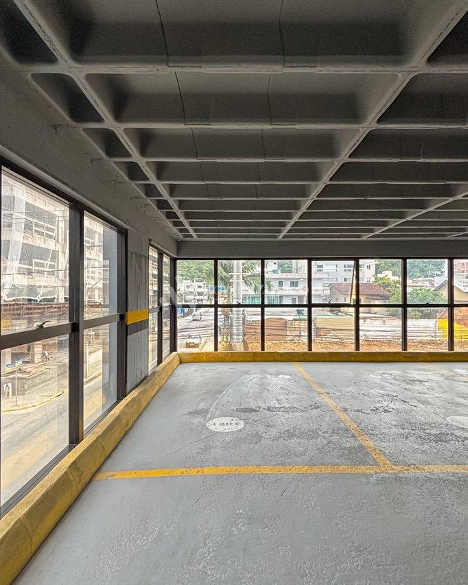 Apartamento semimobiliado com 2 suítes em Itapema Rua 406 E Itapema - 