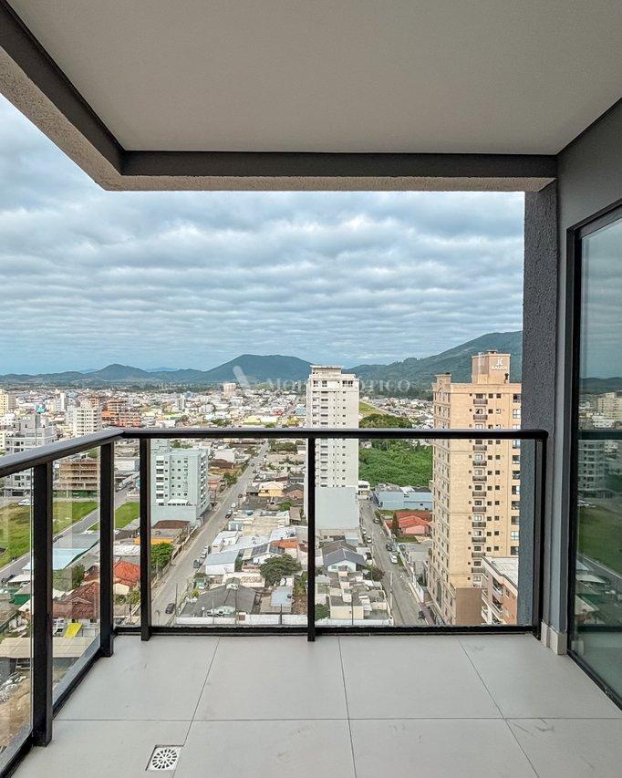 Apartamento semimobiliado com 2 suítes em Itapema Rua 406 E Itapema - 