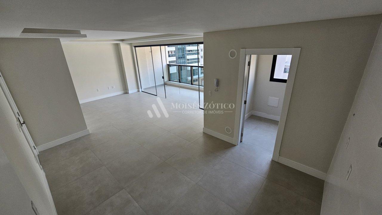 Apartamento com 3 suítes e 3 vagas de garagem em Meia Praia Rua 240 Itapema - 