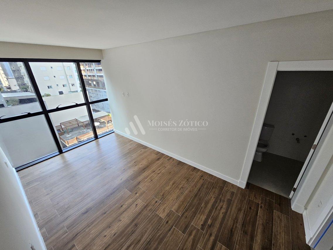 Apartamento com 3 suítes e 3 vagas de garagem em Meia Praia Rua 240 Itapema - 