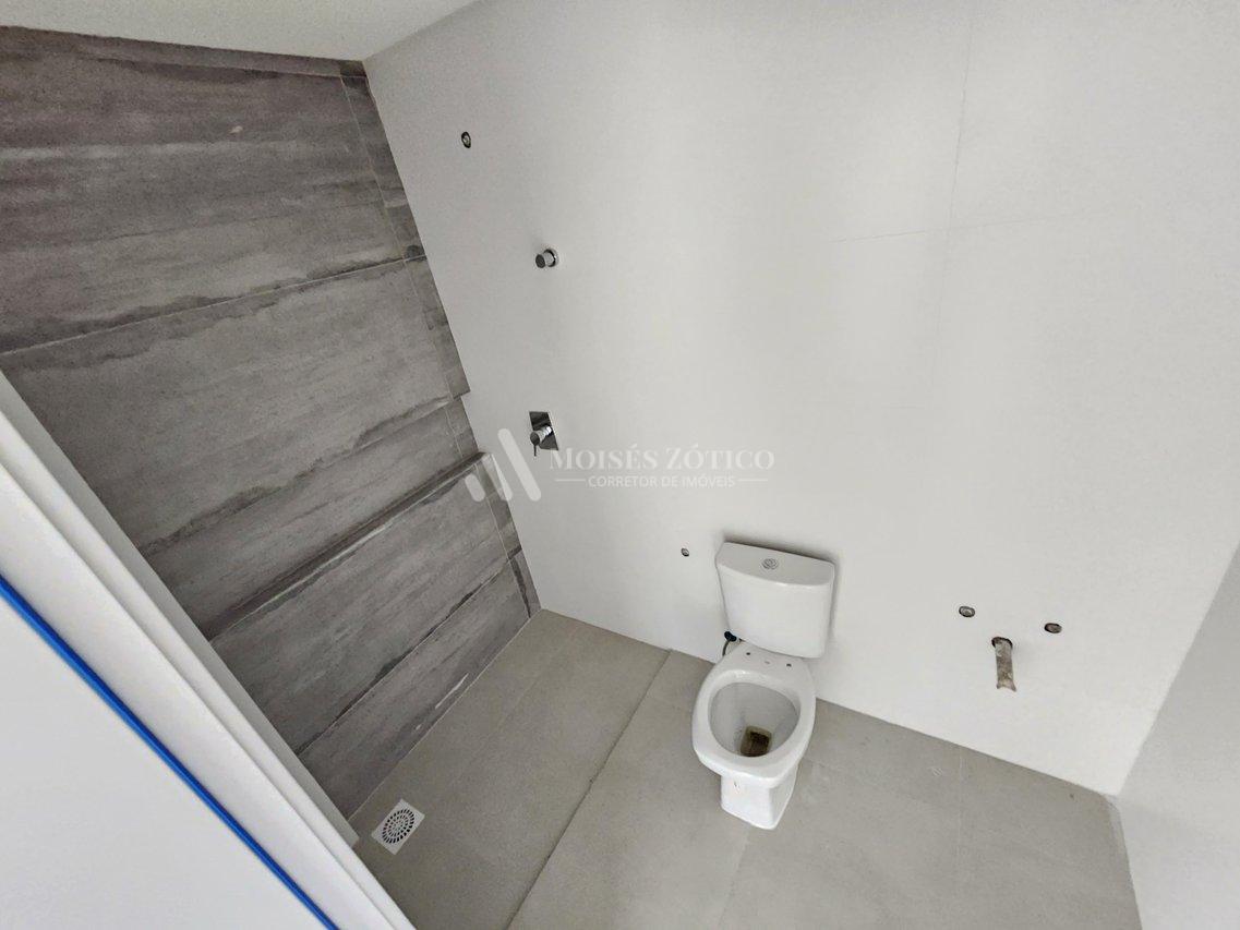 Apartamento com 3 suítes e 3 vagas de garagem em Meia Praia Rua 240 Itapema - 