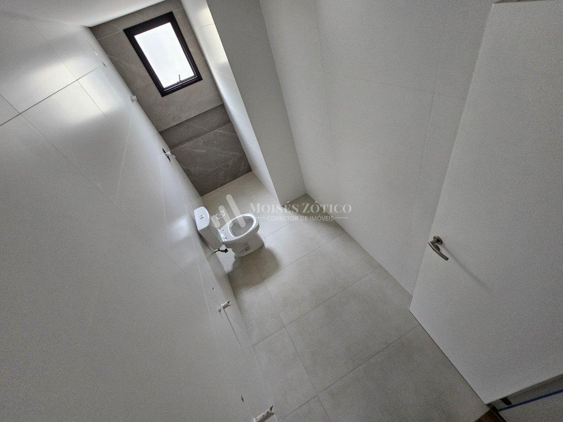 Apartamento com 3 suítes e 3 vagas de garagem em Meia Praia Rua 240 Itapema - 