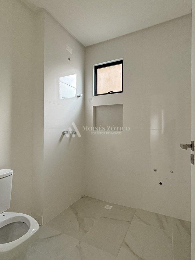 Apartamento com 3 suítes e 2 vagas de garagem em Meia Praia Rua 288 Itapema - 