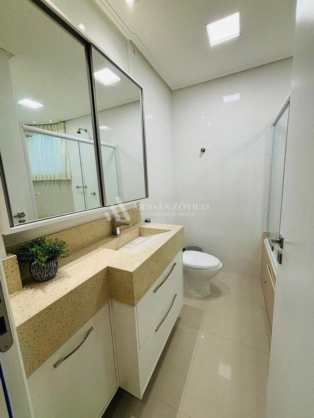 Apartamento mobiliado de 4 sauítes e 4 vagas de garagem em Meia Praia Rua 279 Itapema - 