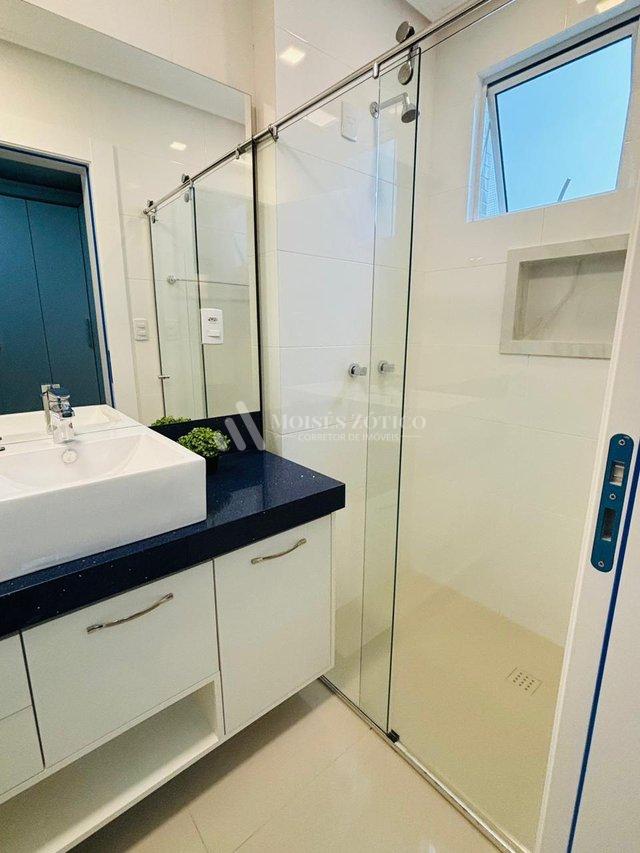 Apartamento mobiliado de 4 sauítes e 4 vagas de garagem em Meia Praia Rua 279 Itapema - 