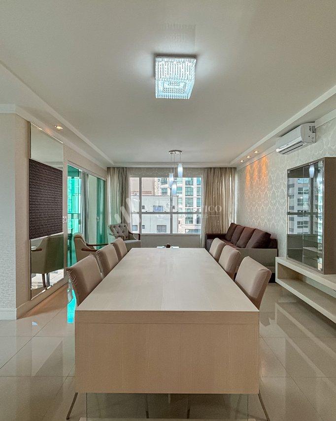 Apartamento mobiliado com 3 suítes a 200 metros do mar Rua 282 Itapema - 