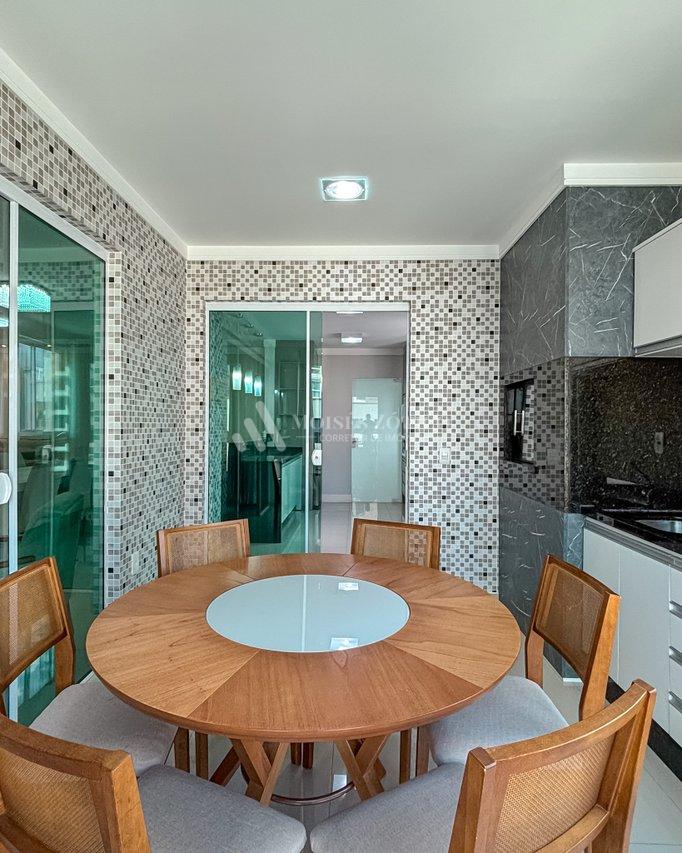 Apartamento mobiliado com 3 suítes a 200 metros do mar Rua 282 Itapema - 