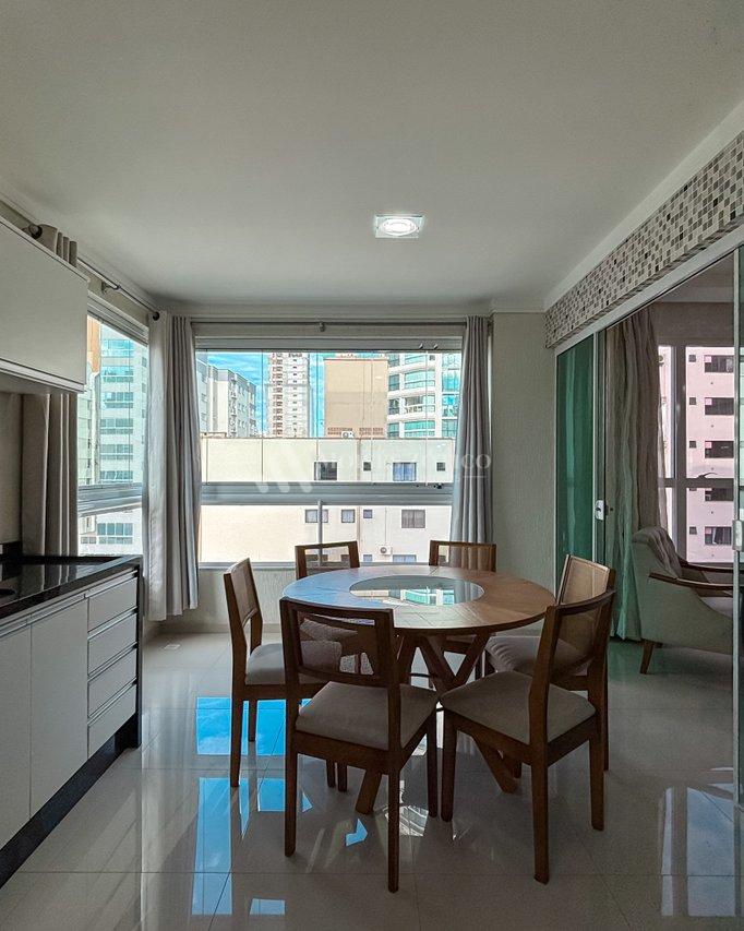 Apartamento mobiliado com 3 suítes a 200 metros do mar Rua 282 Itapema - 