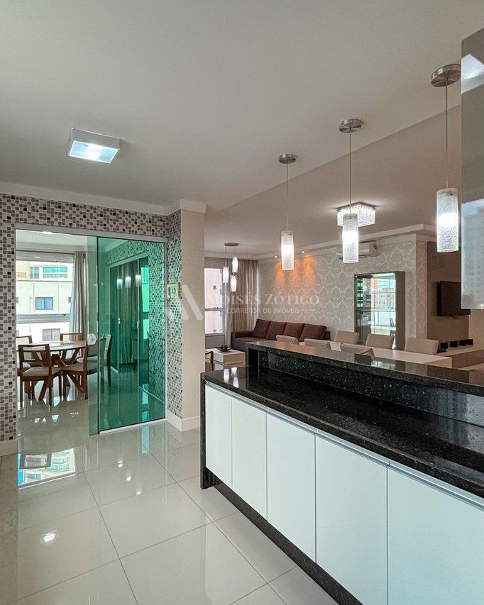 Apartamento mobiliado com 3 suítes a 200 metros do mar Rua 282 Itapema - 