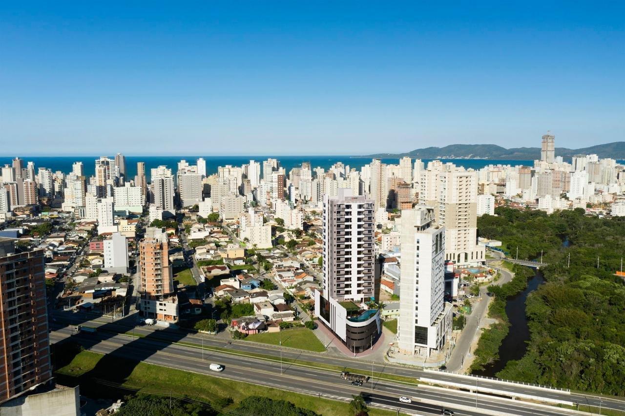 Apartamento com 3 suítes e 2 vagas de garagem em Meia Praia Rua 256 Itapema - 