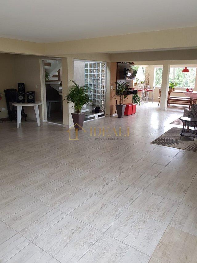 Casa com uma ótima vista à venda! Condomínio fechado 24hs Alameda José Victor de Souza Mairiporã - 