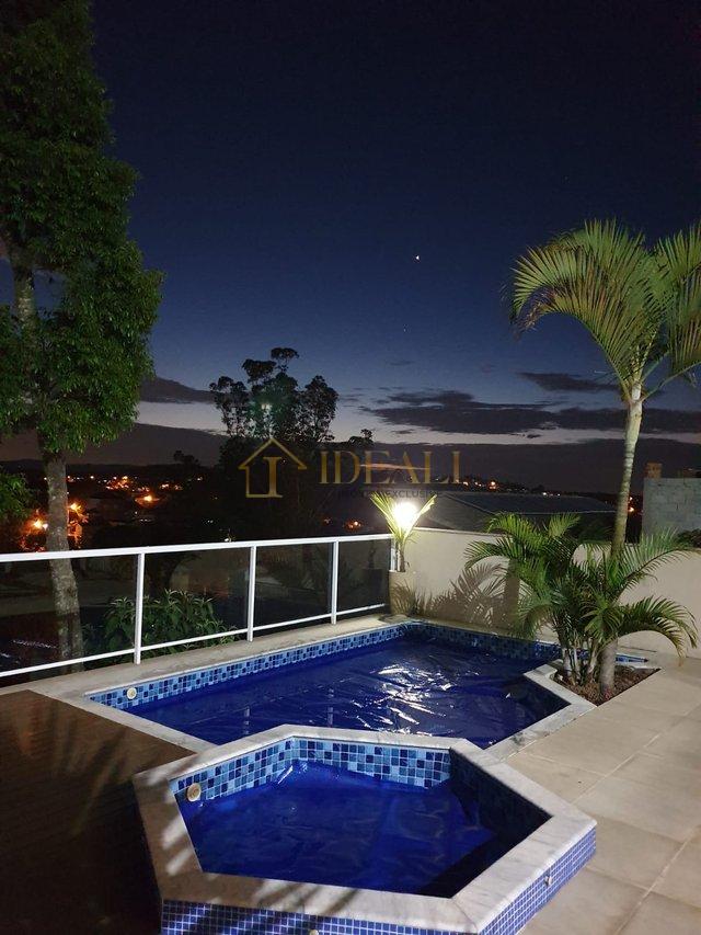 Casa com uma ótima vista à venda! Condomínio fechado 24hs Alameda José Victor de Souza Mairiporã - 