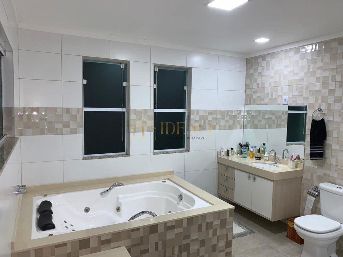 Belíssima casa à venda!!! Avenida Vereador Nicola Perez Neto Mairiporã - 