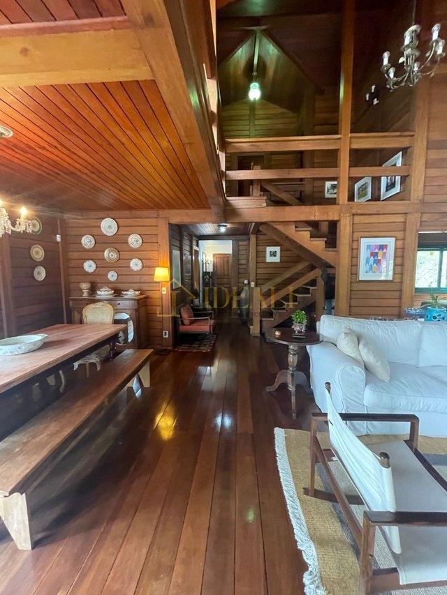 CASA À VENDA EM CONDOMINIO FECHADO DE MAIRIPORÃ ! Alameda Dos Eucaliptos Mairiporã - 
