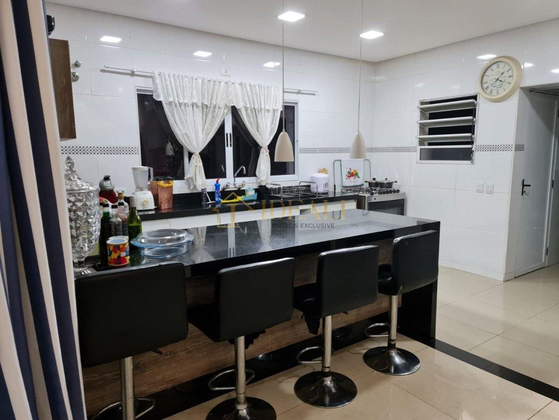 Casa com 3 dormitórios à venda, 320 m² por R$ 1.430.000 - Granja Caiapiá - Cotia/SP Rua Cláudio Manoel da Costa Cotia - 