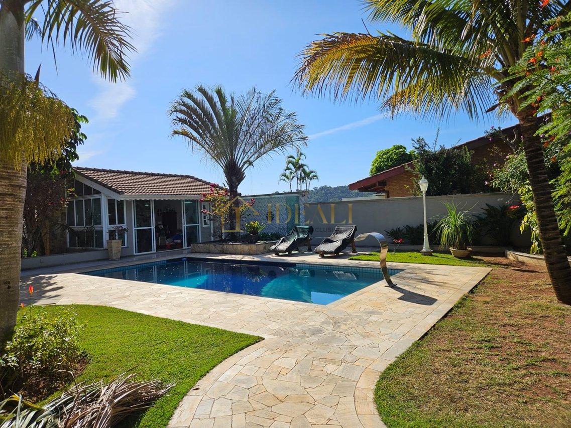 Belíssima casa à venda , 321m² por R$ 3.250.000,00 Rua Professora Sonia Tereza La Scala Peres Atibaia - 