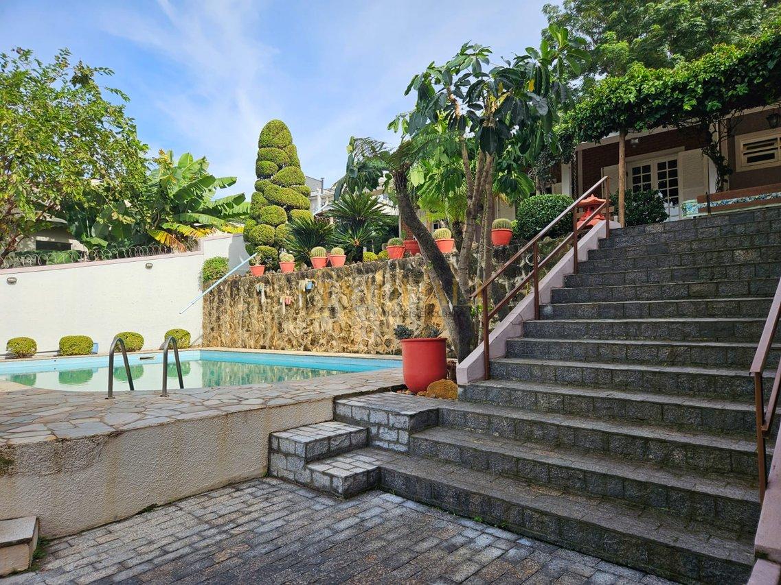 Vista deslumbrante !!! Casa à venda R$ 2.300.000,00 Alameda Lorena Atibaia - 