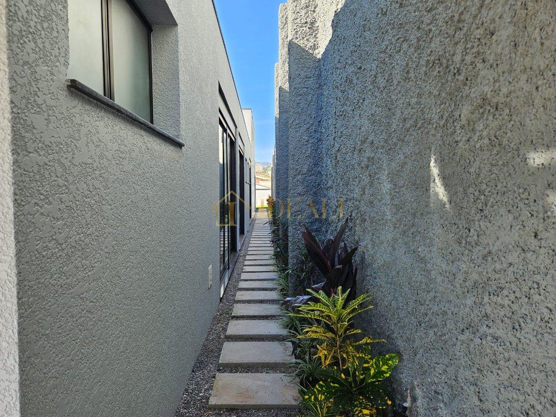 Pronta para morar!!! Casa à venda , 235 m² por R$ 1.800.000,00 Rua Guarujá Atibaia - 