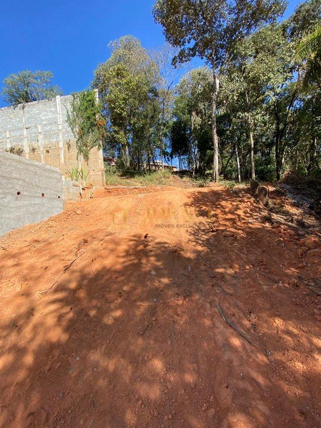 TERRENO EM CONDOMÍNIO FECHADO COM PROJETO APROVADO Rua Coronel Fagundes Mairiporã - 