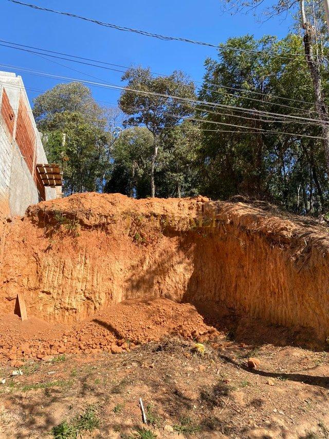TERRENO EM CONDOMÍNIO FECHADO COM PROJETO APROVADO Rua Coronel Fagundes Mairiporã - 