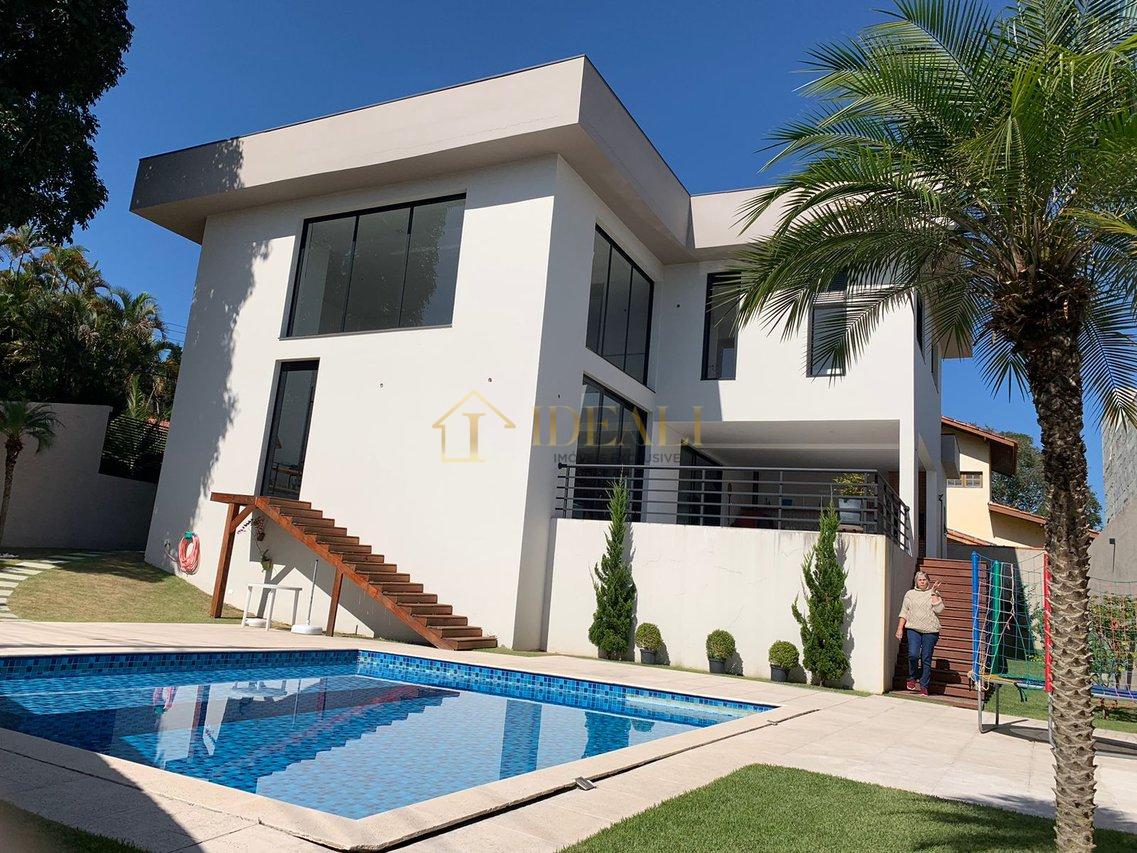 Casa Moderna em Condomínio fechado na Serra da Cantareira - Mairiporã - 