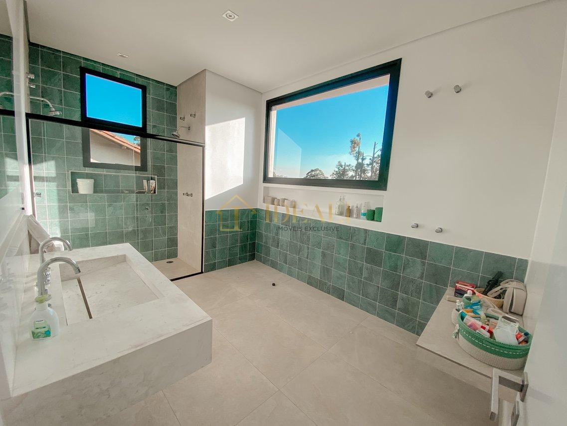 Casa Moderna em Condomínio fechado na Serra da Cantareira - Mairiporã - 