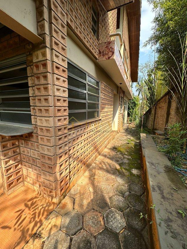 Linda casa à venda em condomínio fechado, à cerca de 15 minutos do centro de Mairiporã - Mairiporã - 