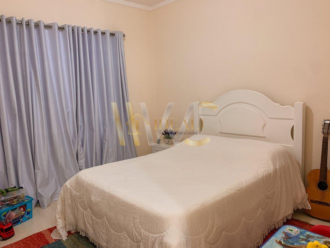 Lindíssima casa de condomínio em Atibaia á venda, 337,00m², 3 suítes - Altos da Floresta - Atibaia - 