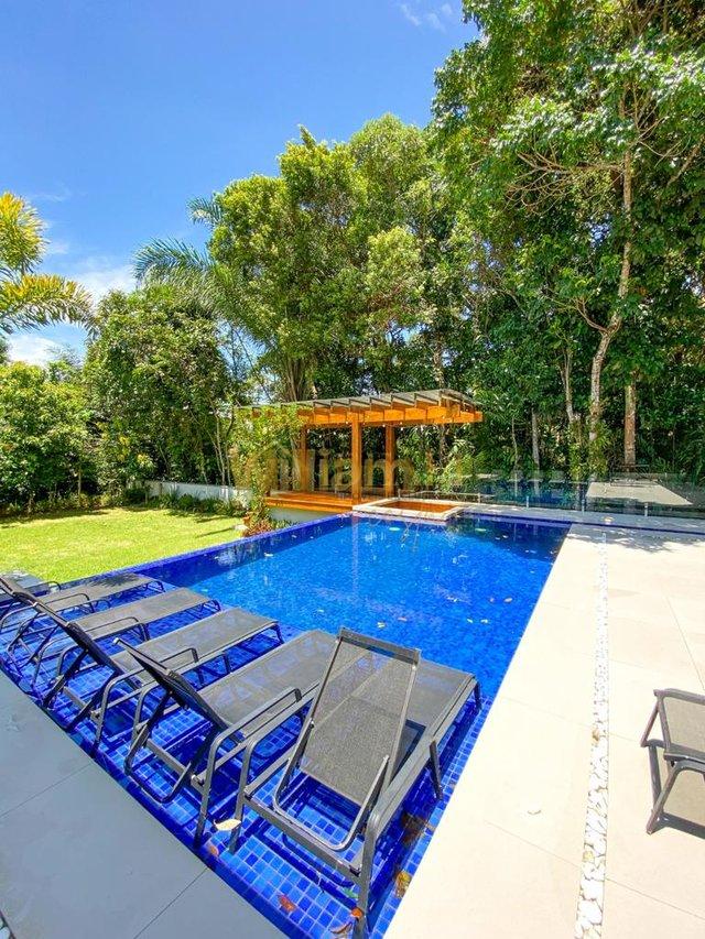 Belíssima casa em alto padrão na praia em Riviera, 464m2 por R$ 8.700.000,00 - SP Riviera de São Lourenço Bertioga - 