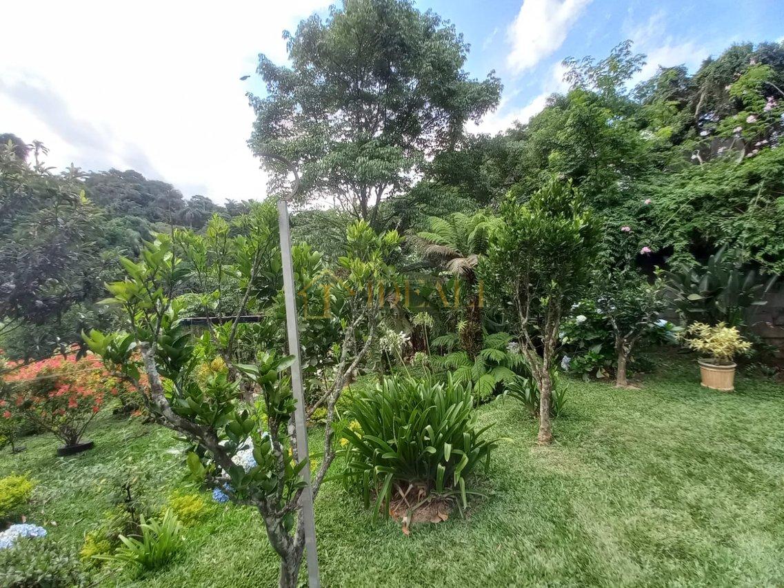 Linda chácara arborizada com lago de carpas e muitas frutíferas - Mairiporã - Mairiporã - 